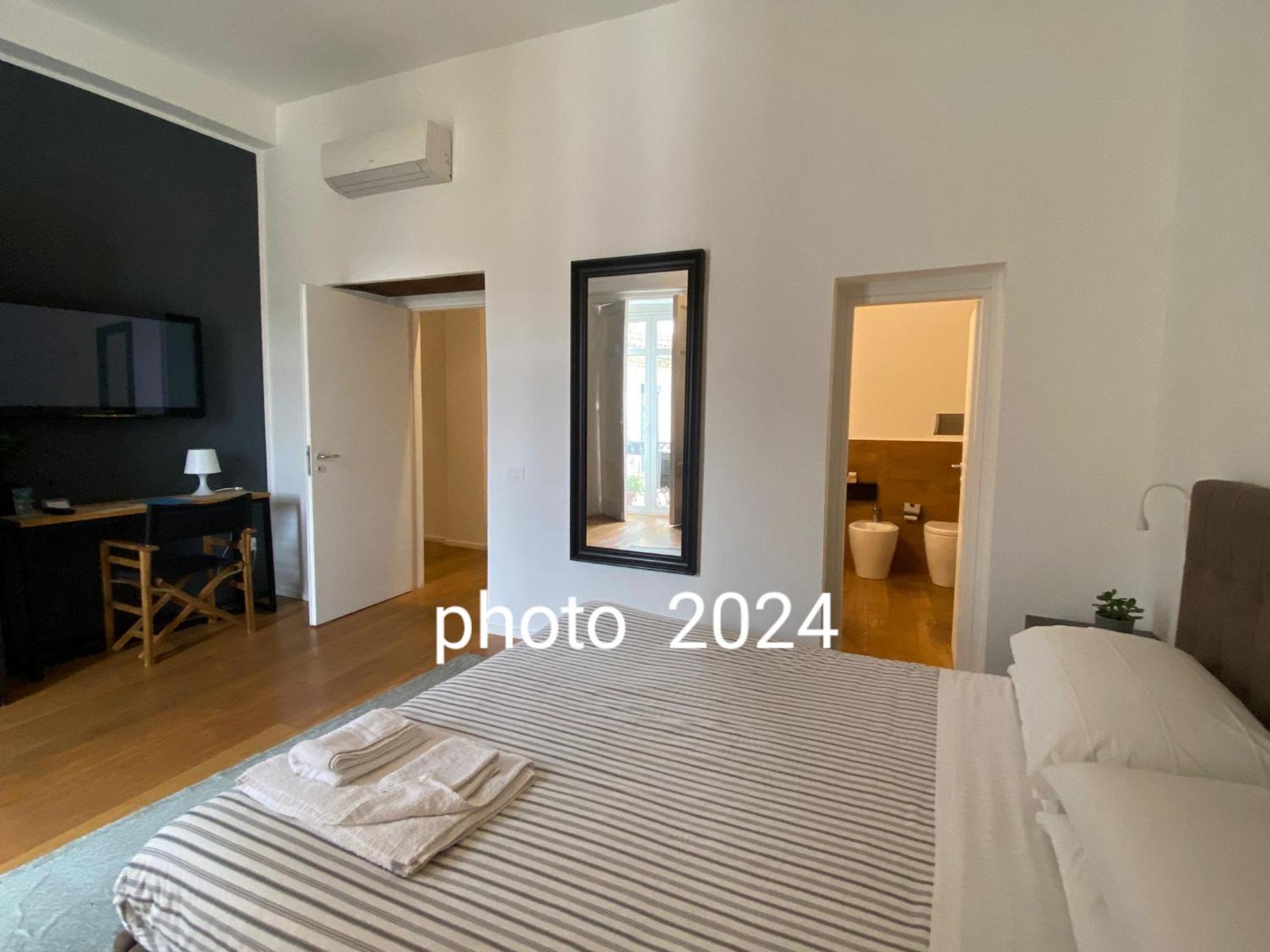 Vicolo Dei Sartori Hotel Salerno Bagian luar foto